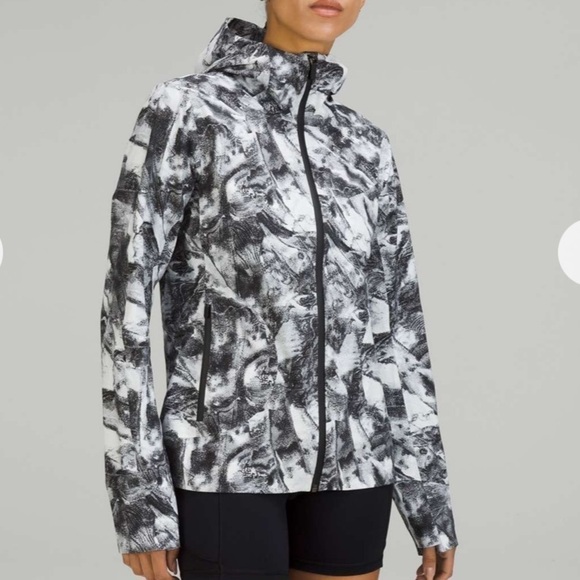 Lululemon Break A Trail Jacket Take Flight Grey Multi Hooded Windbreaker 8 EUC - Picture 5 of 9